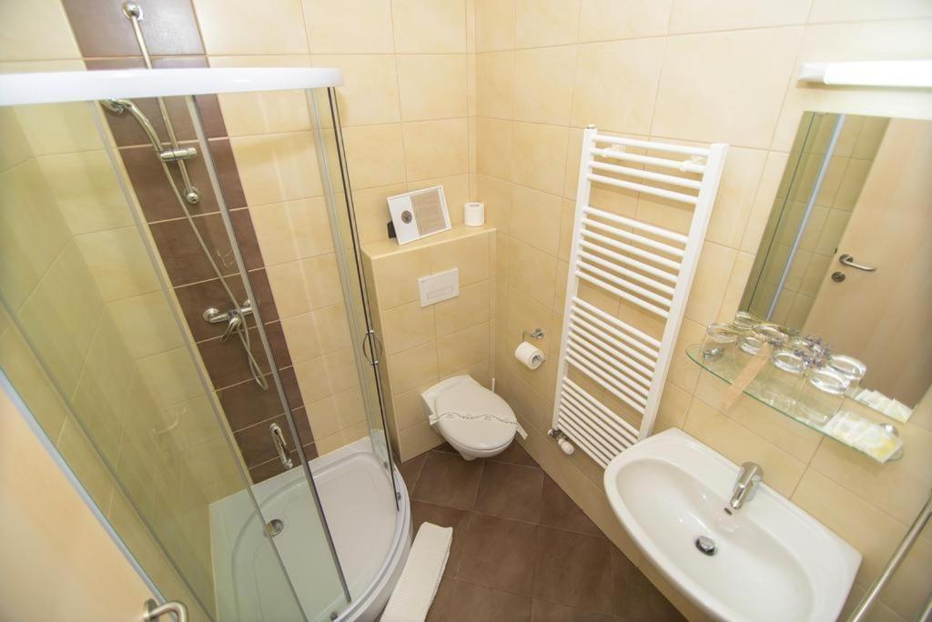 Hotel Oskar Hrib-Loski Potok Εξωτερικό φωτογραφία