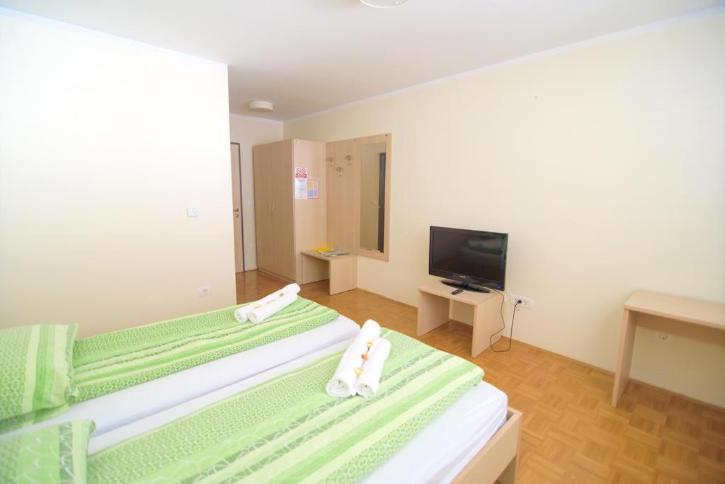 Hotel Oskar Hrib-Loski Potok Εξωτερικό φωτογραφία