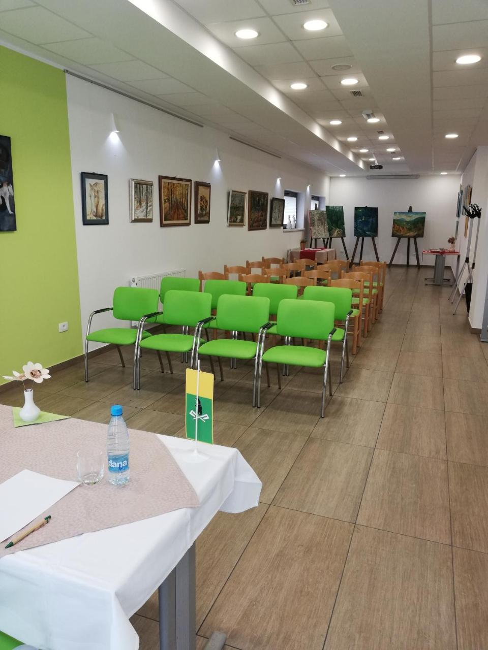 Hotel Oskar Hrib-Loski Potok Εξωτερικό φωτογραφία