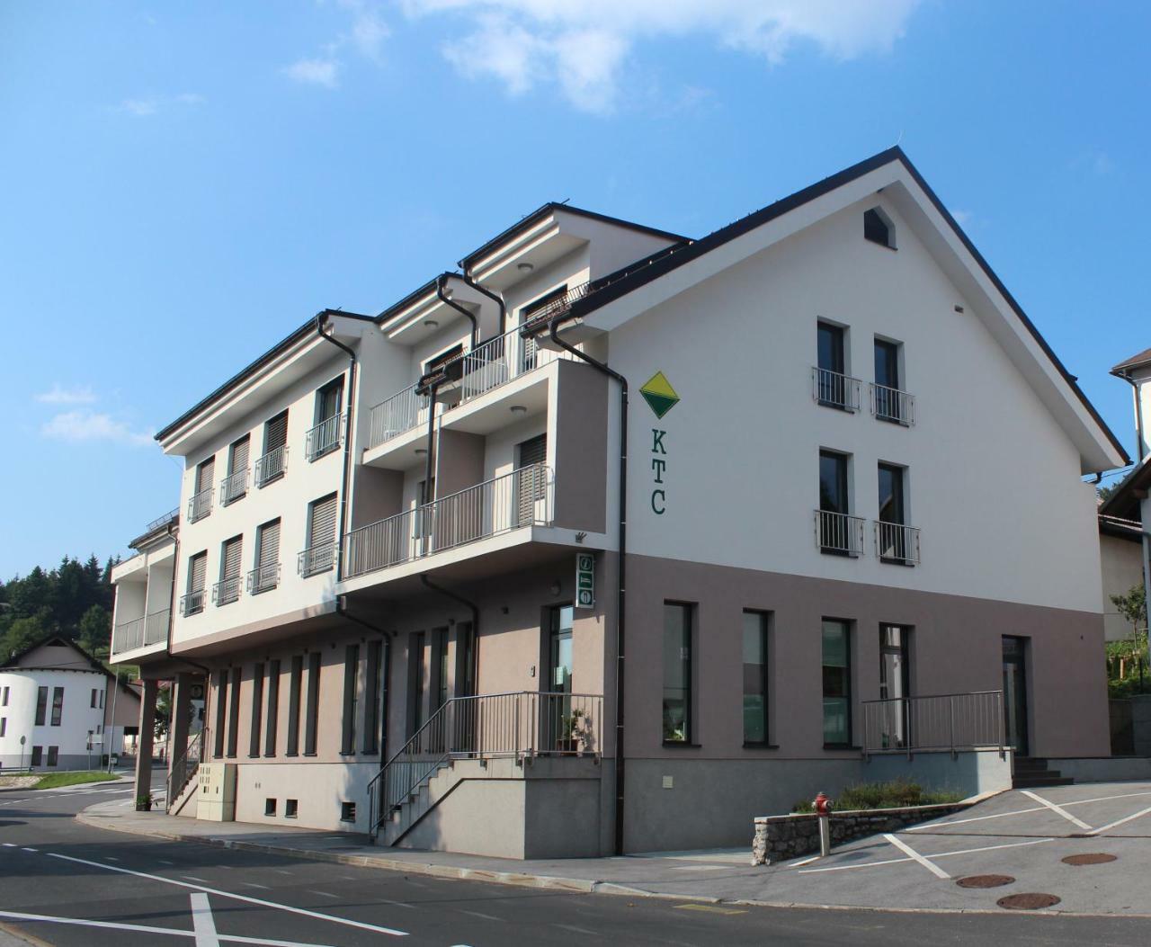 Hotel Oskar Hrib-Loski Potok Εξωτερικό φωτογραφία
